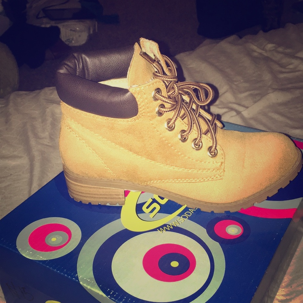 Ankle boots
